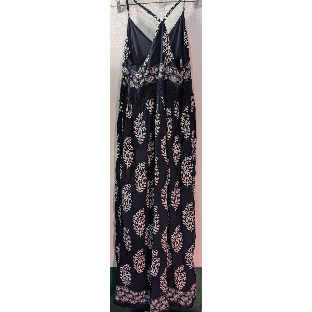 Fashion Nova Maxi Cutout Dress Size 1x Blue White Floral Flowy Front Slit (960D) - Picture 2 of 3